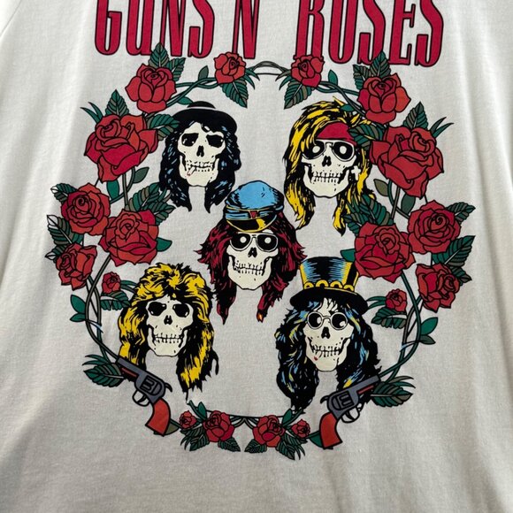 Torrid Guns N Roses Band Tee White Graphic T-Shirt  Size 1 - Picture 3 of 5